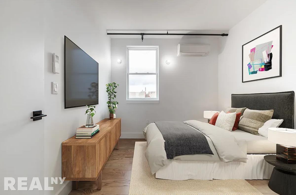 Nostrand Ave #4C - Photo 4 of 8