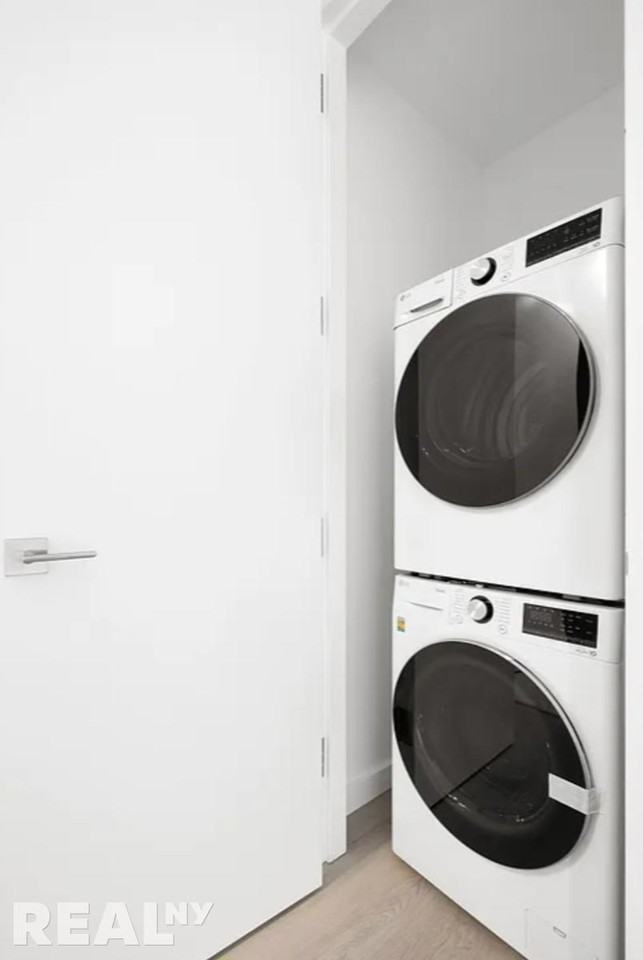 Grand Ave #405 - Photo 4 of 8