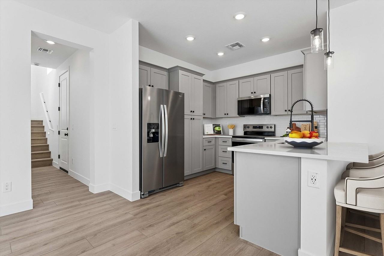 Rev3 at Avondale Station | Homes for Rent - Photo 3 of 19