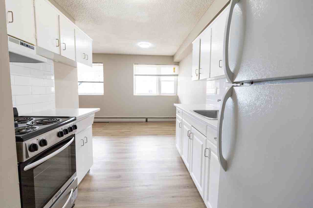 Lincoln Terrace - Photo 6 of 17
