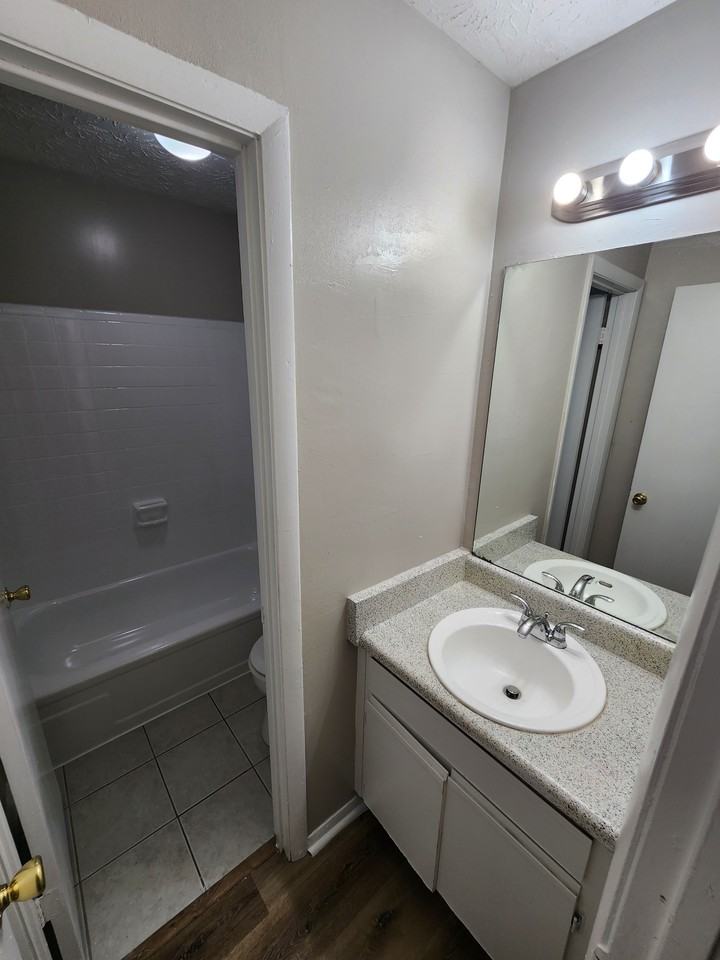 9400 Roberts Dr #1 - Photo 6 of 22