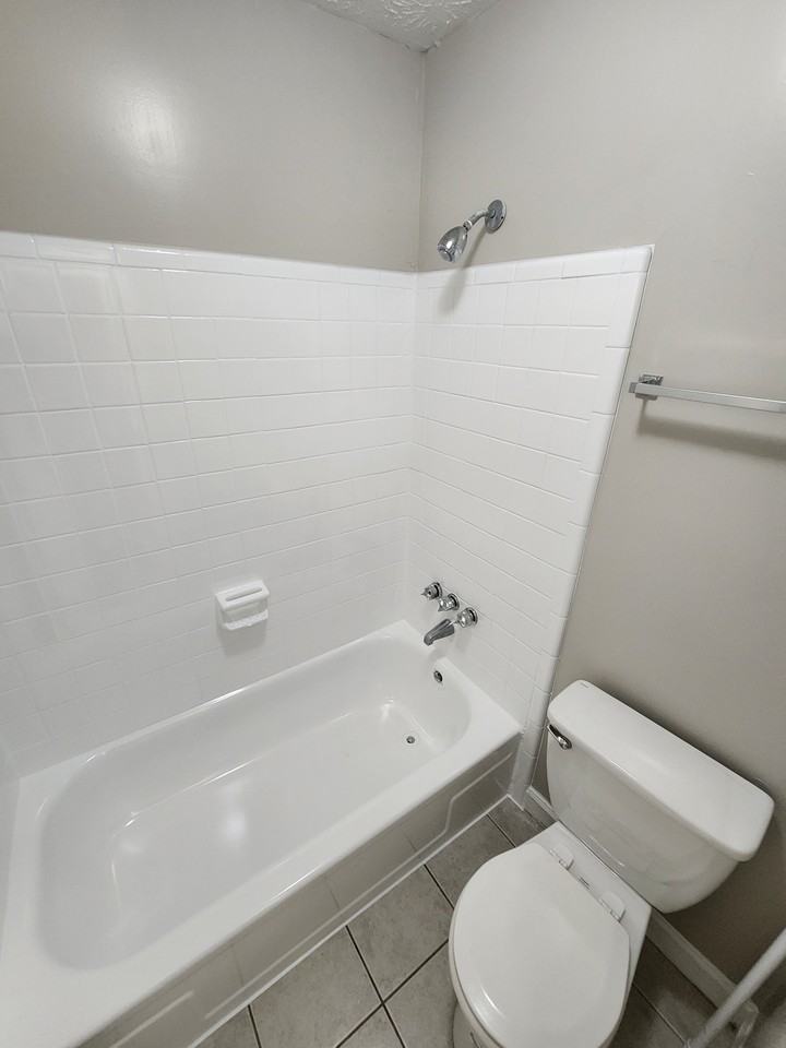 9400 Roberts Dr #1 - Photo 7 of 22