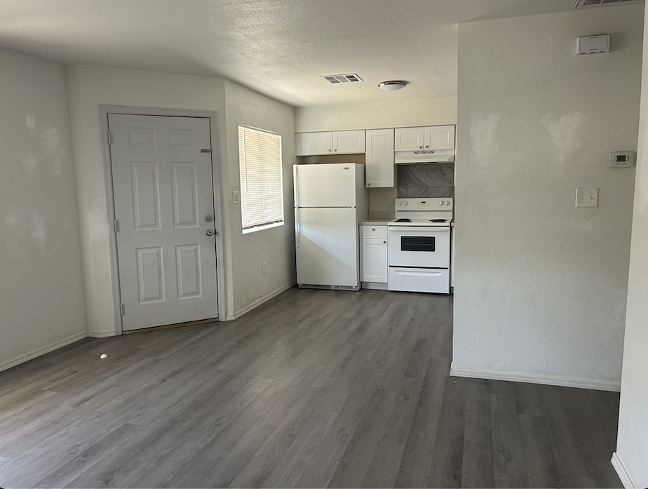 1154 W Dragoon Cir #1154 - Photo 5 of 14
