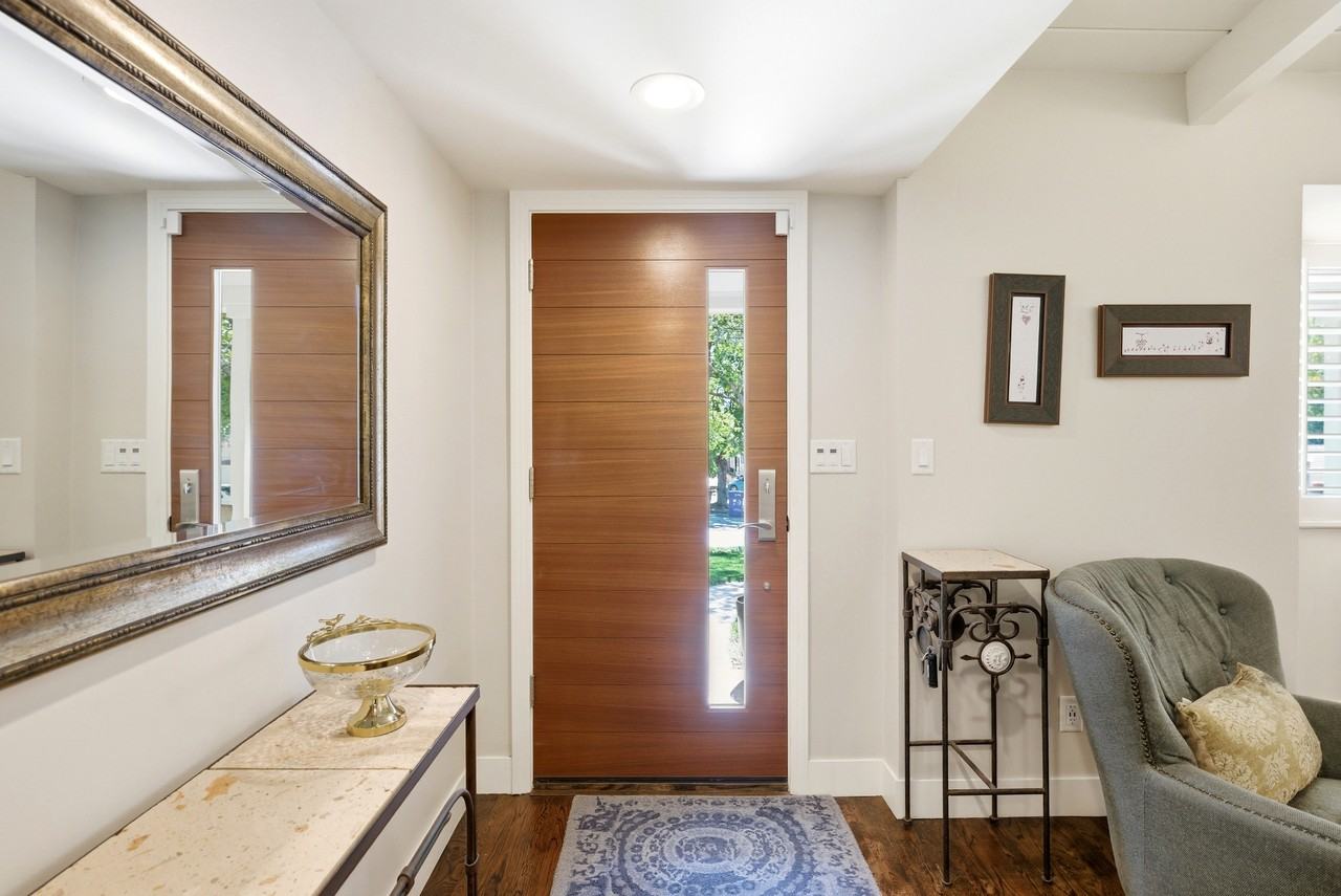 2721 E Wilshire Dr #1 - Photo 3 of 50