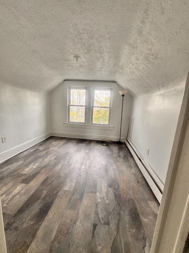 4833 Belair Rd - Photo 7 of 12