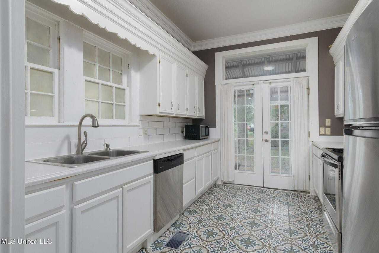 400 N 37th Ave - Photo 4 of 6
