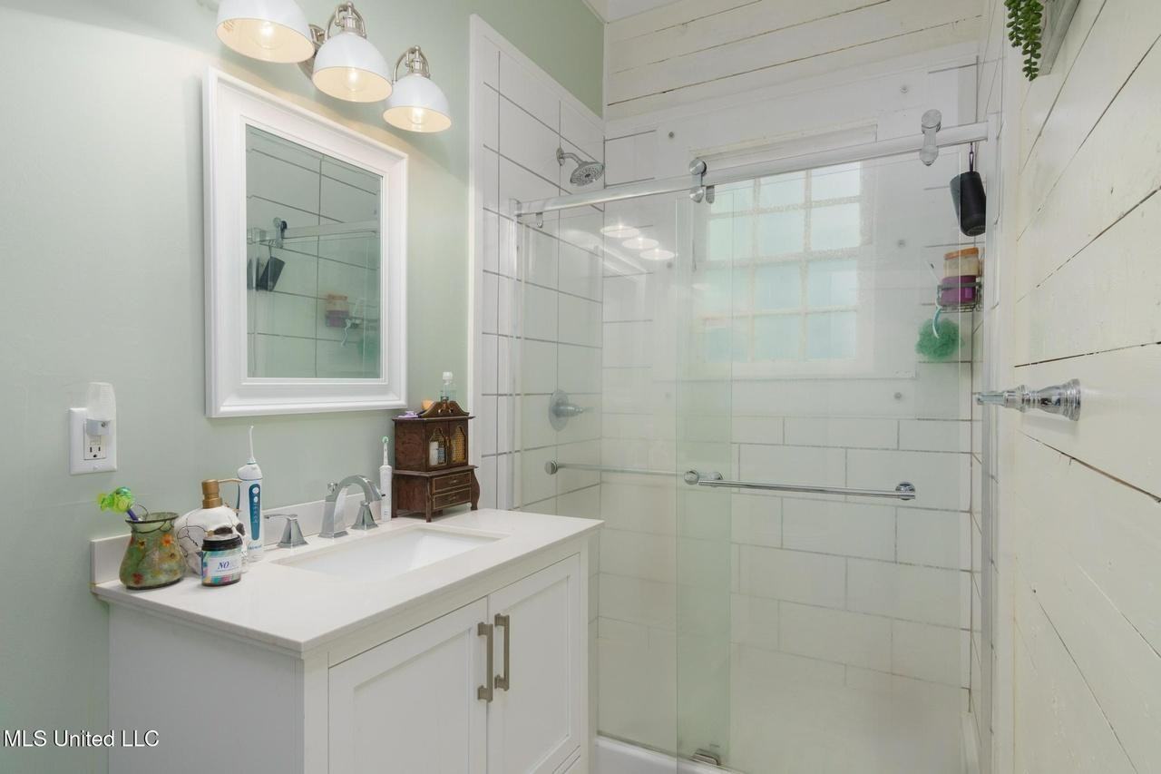 400 N 37th Ave - Photo 6 of 6
