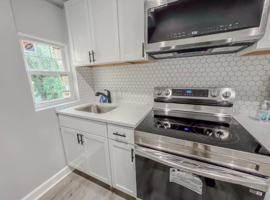 featured image of 2922 Ridgewood Ave