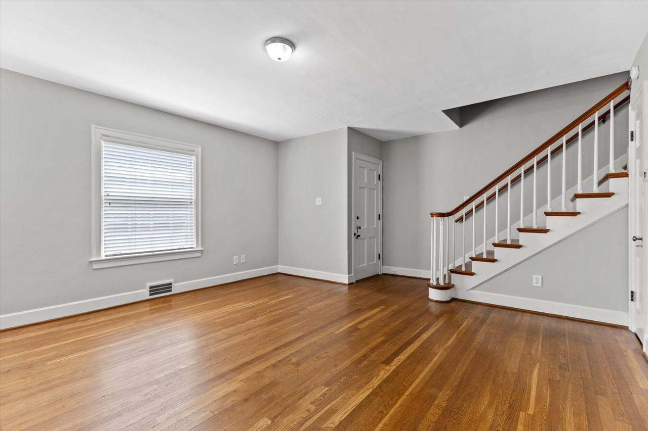 1901 Nicholasville Rd #2 - Photo 5 of 25