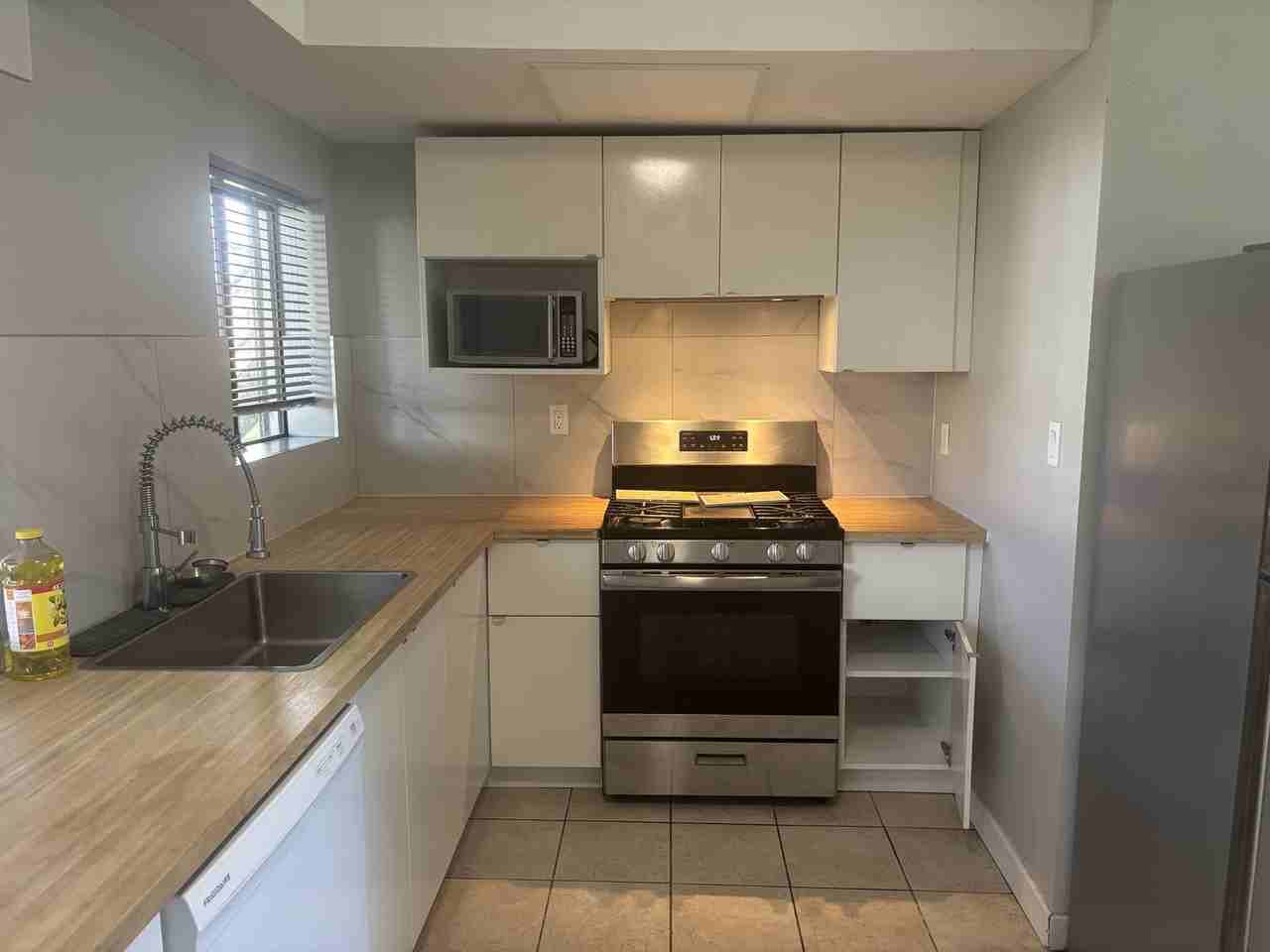 4455 Napier St - Photo 6 of 13