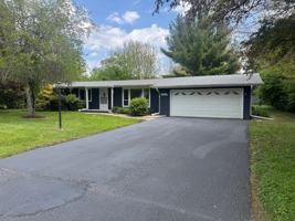 featured image of 6835 Paddock Ln #1