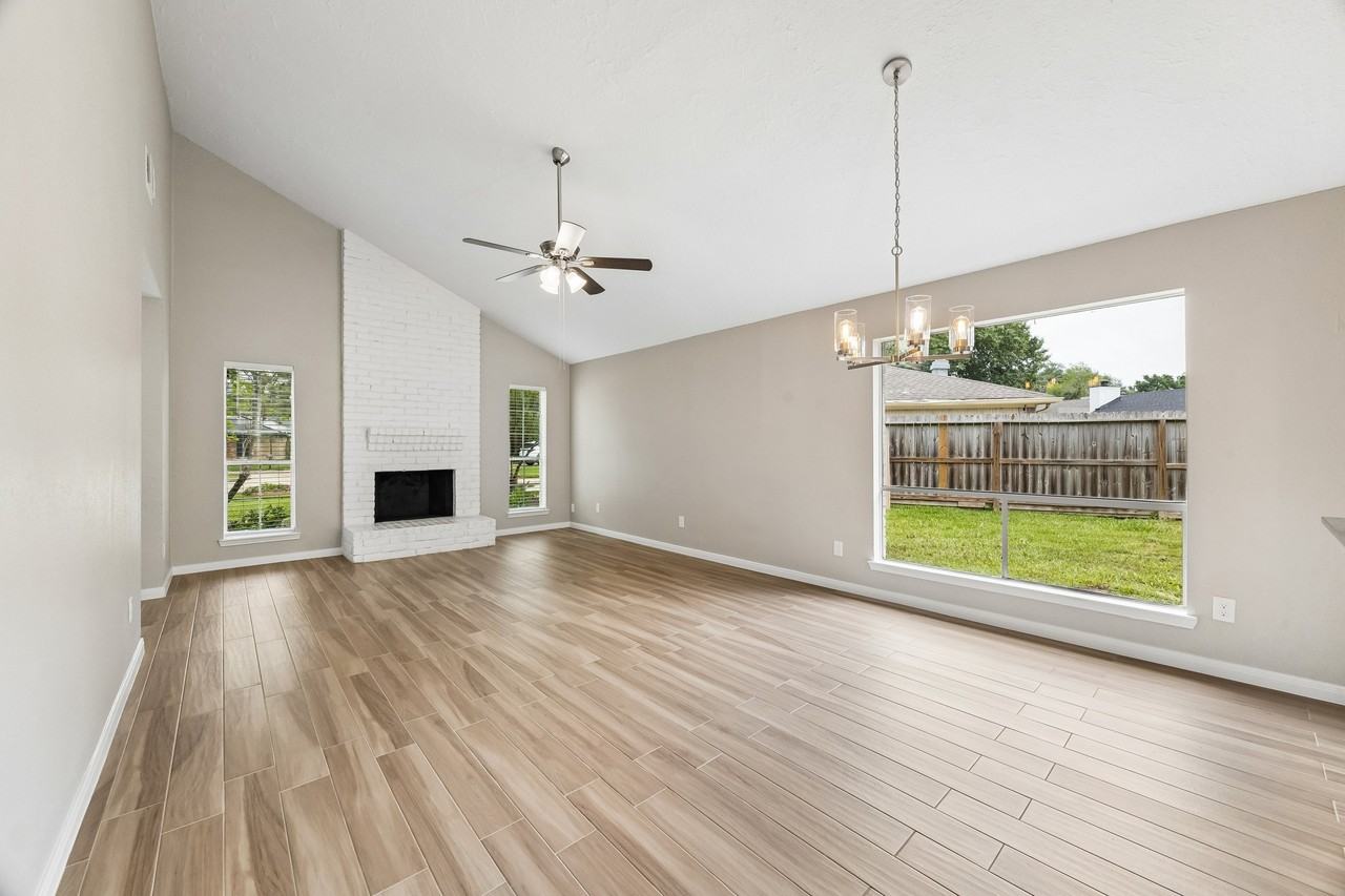 16807 Forthloch Ct #1 - Photo 3 of 21