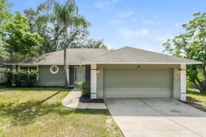 featured image of 210 Bloxam Ave