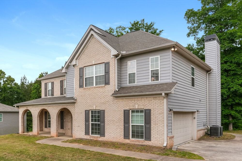 2054 Jessica Way - Photo 4 of 17