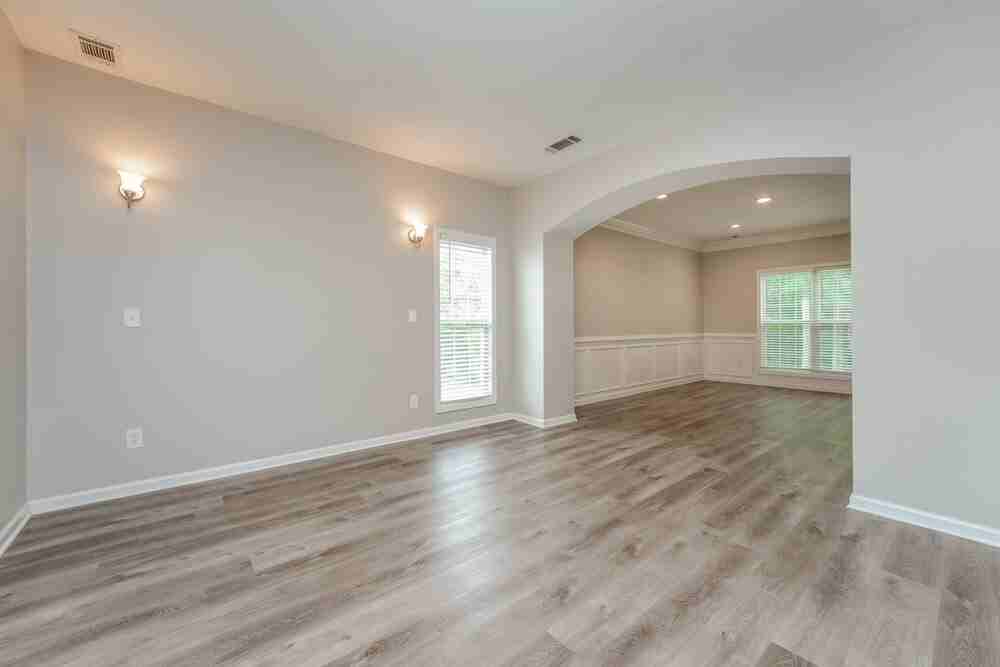 2054 Jessica Way - Photo 5 of 17