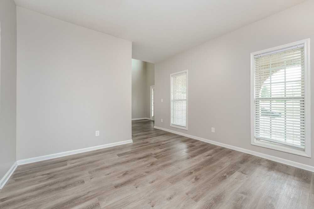 2054 Jessica Way - Photo 6 of 17
