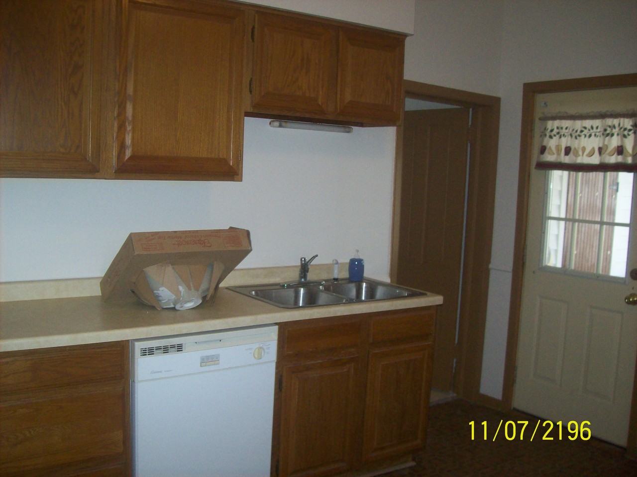 516 Cochrane St #1 - Photo 2 of 5