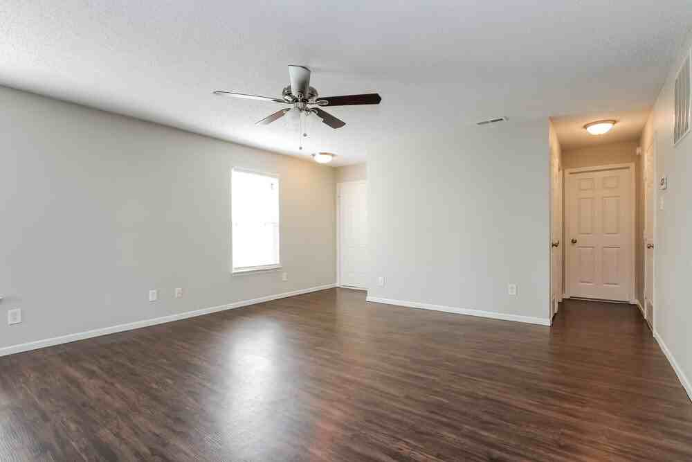 6715 Everbloom Ln - Photo 3 of 15