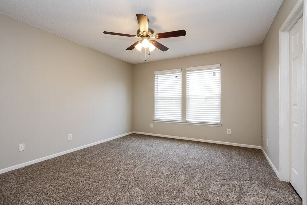 6715 Everbloom Ln - Photo 6 of 15