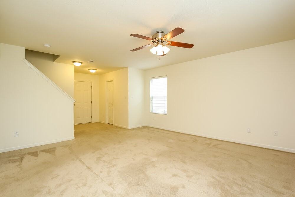 1192 N Aberdeen Dr - Photo 2 of 16