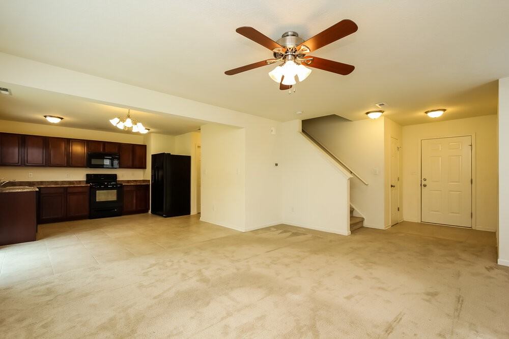 1192 N Aberdeen Dr - Photo 3 of 16