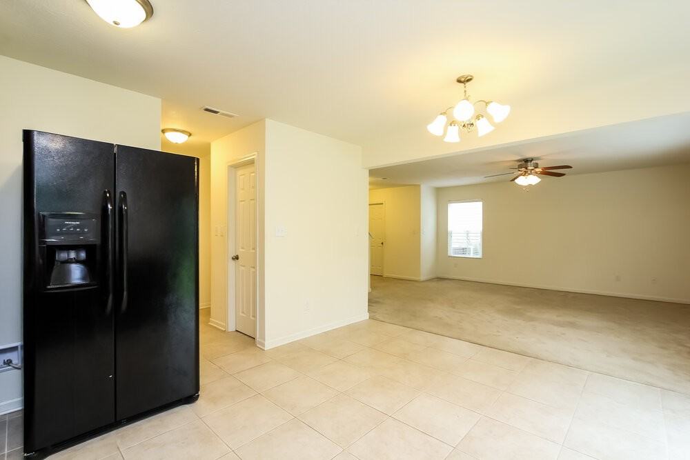 1192 N Aberdeen Dr - Photo 5 of 16