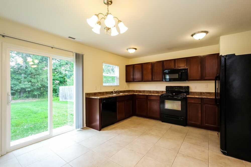 1192 N Aberdeen Dr - Photo 6 of 16