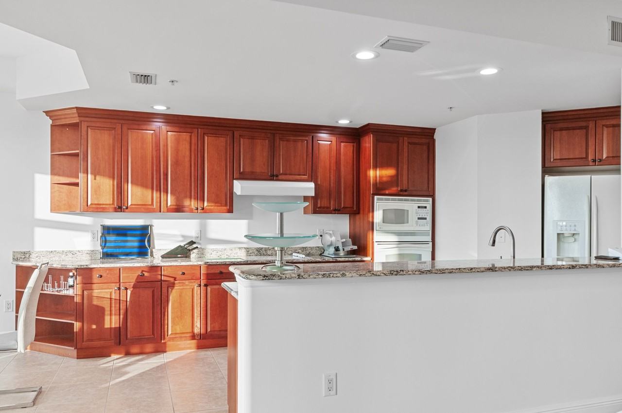 6061 Silver King Blvd #1 - Photo 5 of 50