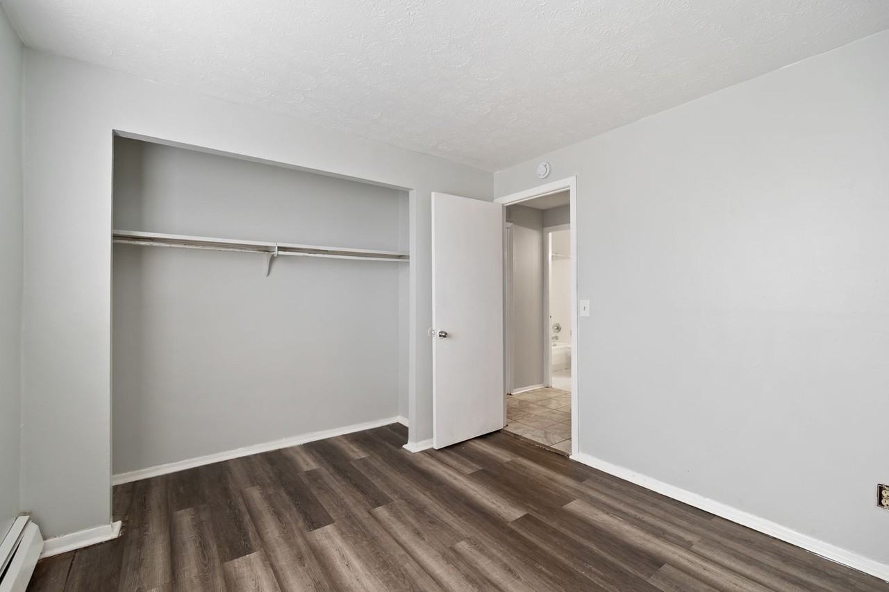2356/2358 Harrison Ave - Photo 3 of 9