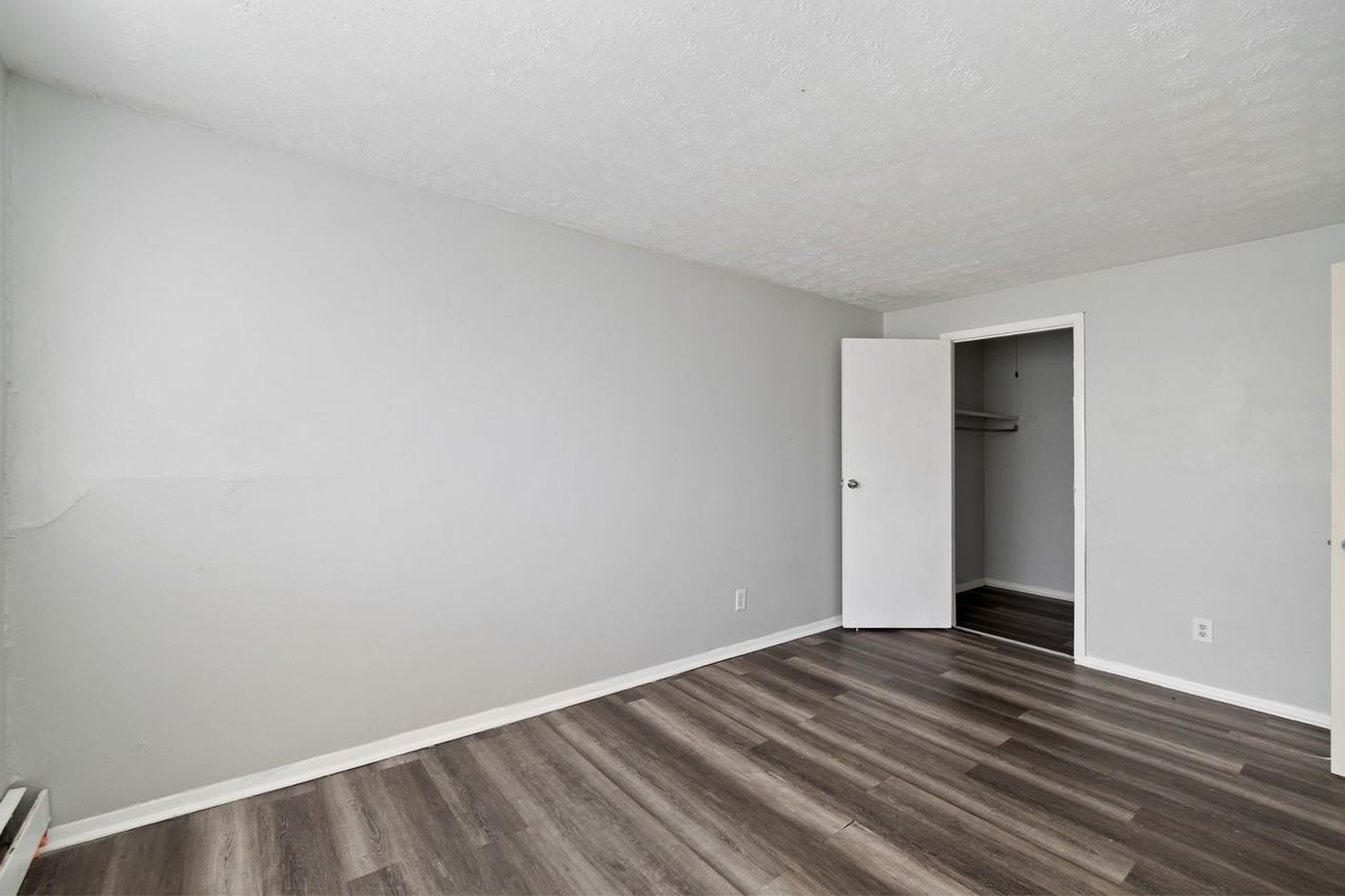 2356/2358 Harrison Ave - Photo 5 of 9