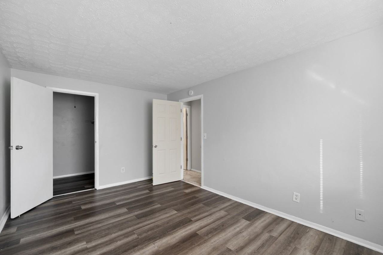 2356/2358 Harrison Ave - Photo 6 of 9