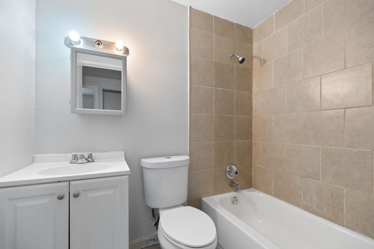2356/2358 Harrison Ave - Photo 7 of 9