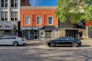 828 Broad St #B - Photo 1 of 1