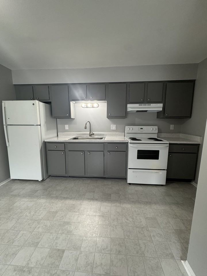 18642 Van Horn Rd #1 - Photo 4 of 8