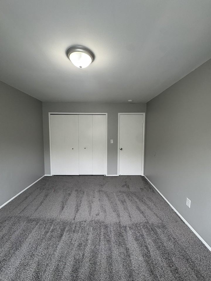 18642 Van Horn Rd #1 - Photo 6 of 8