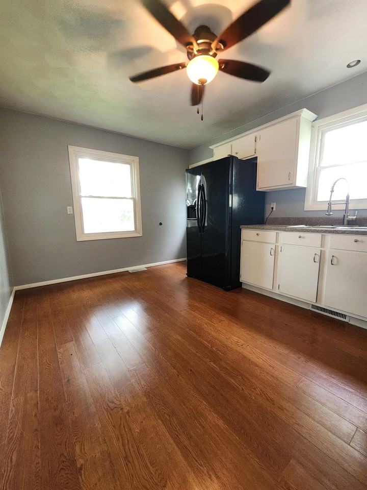 2065 Ellen St #1 - Photo 6 of 22