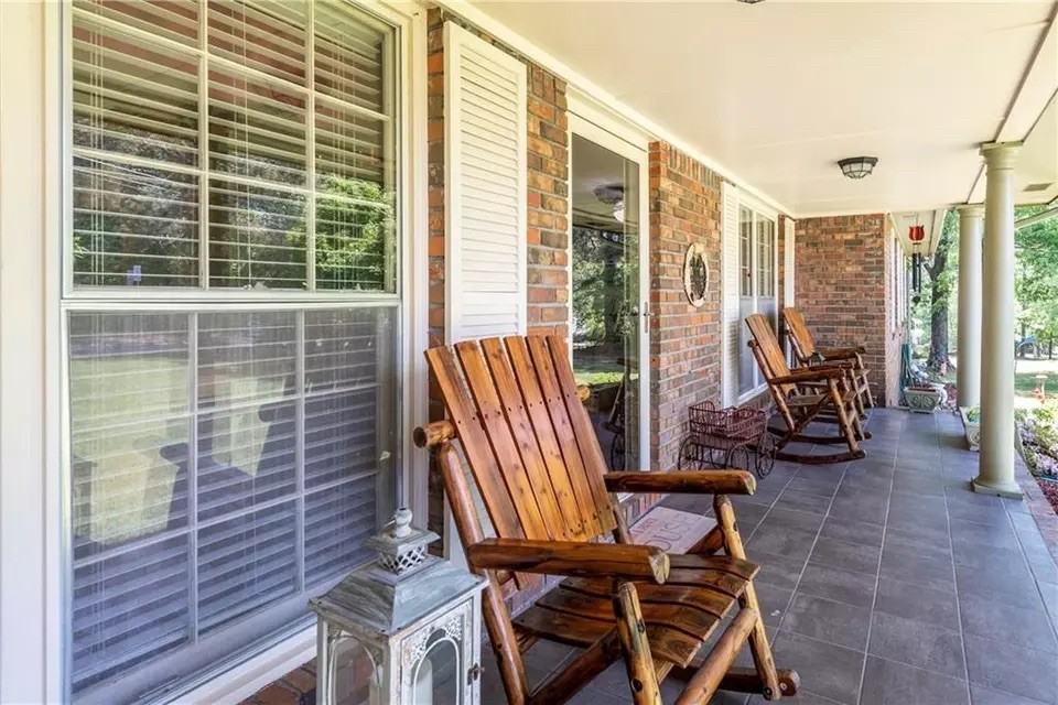 2347 Morgan Rd - Photo 2 of 37