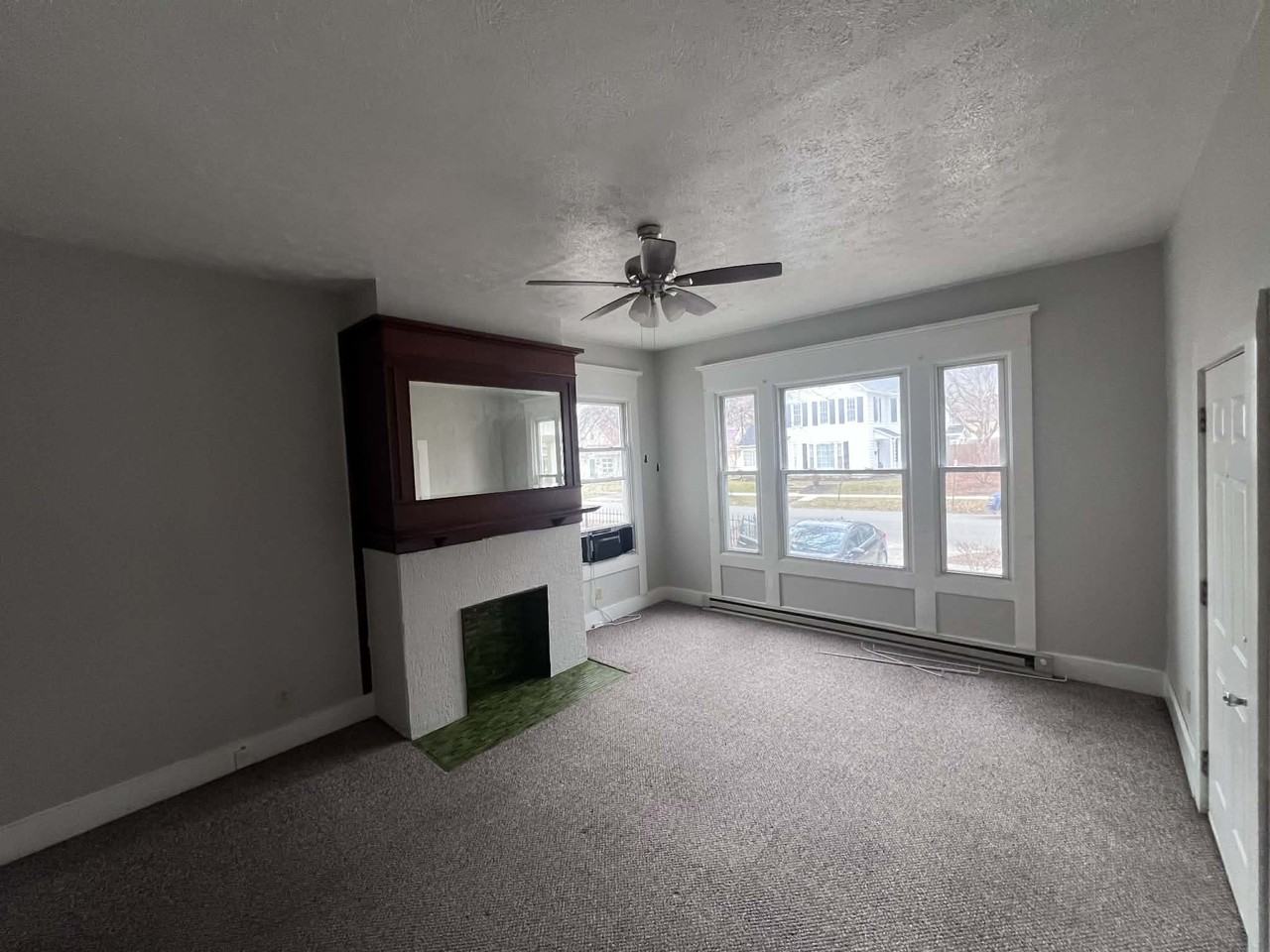 489 E Harrison St #1 - Photo 6 of 12