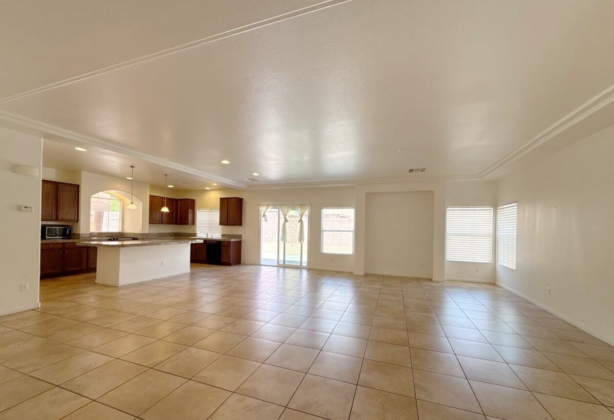 6356 Tomahawk Mill Ct #1 - Photo 2 of 45