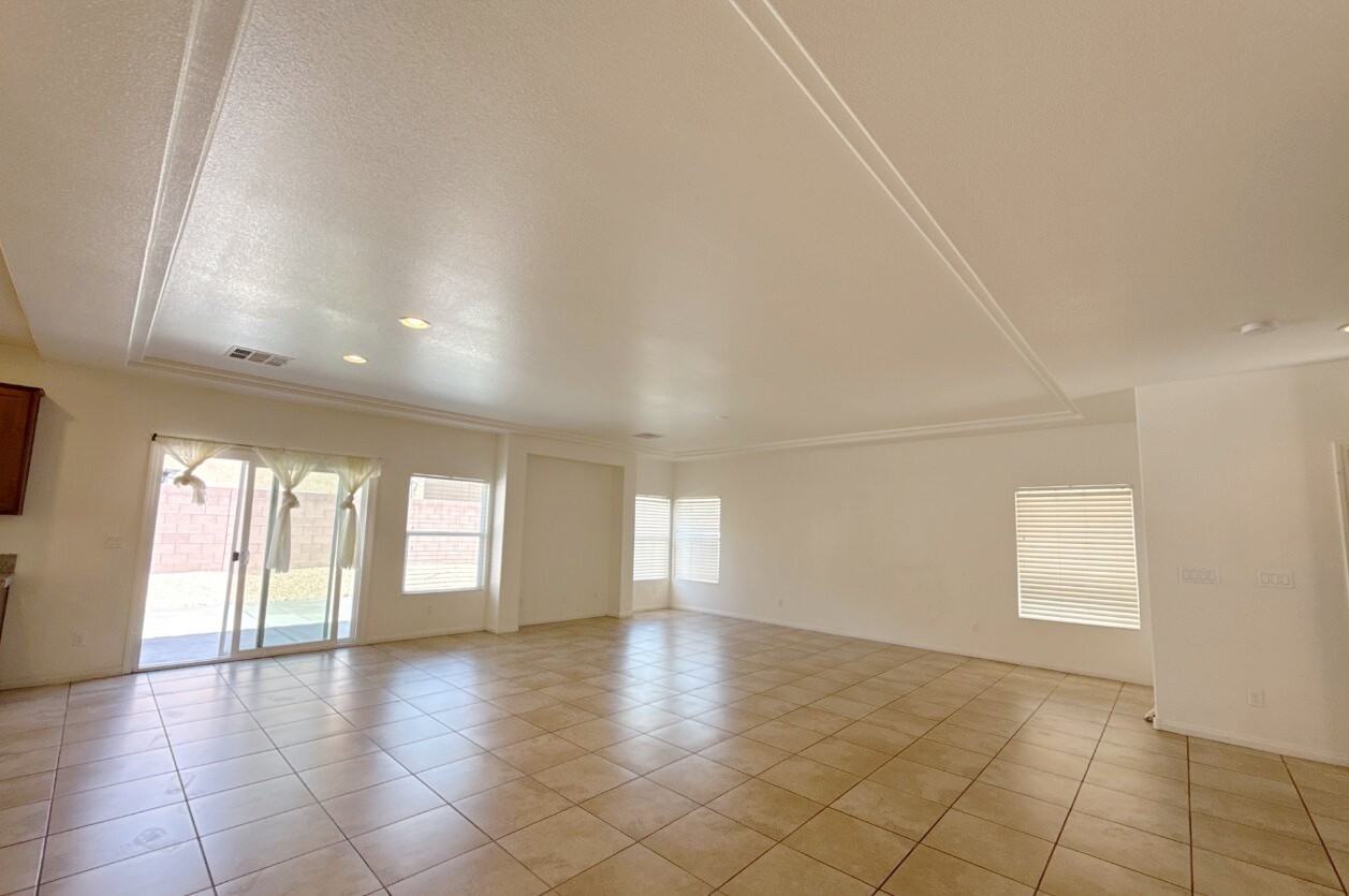 6356 Tomahawk Mill Ct #1 - Photo 5 of 45