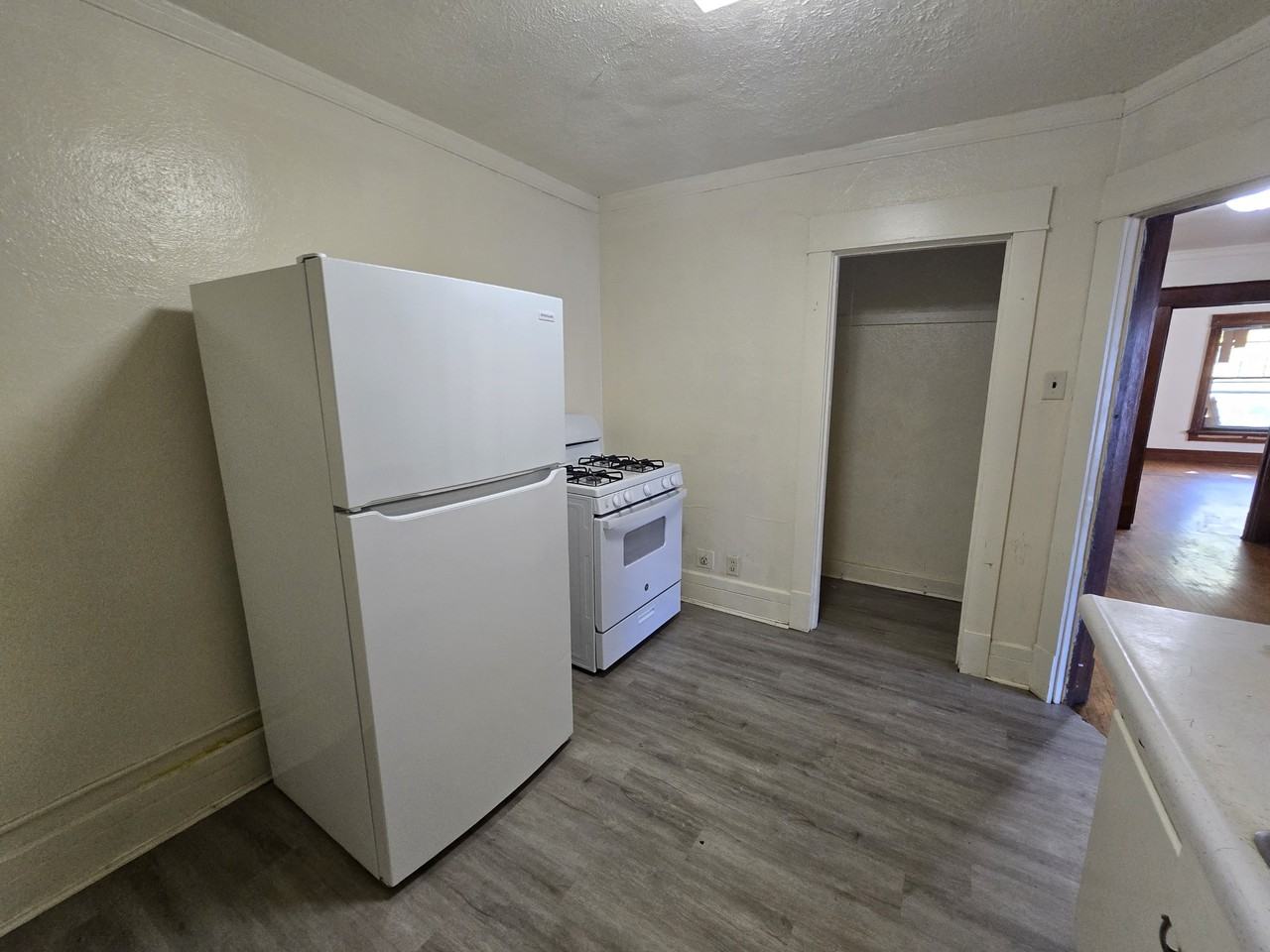 120 1/2 Harrison St #1 - Photo 3 of 24