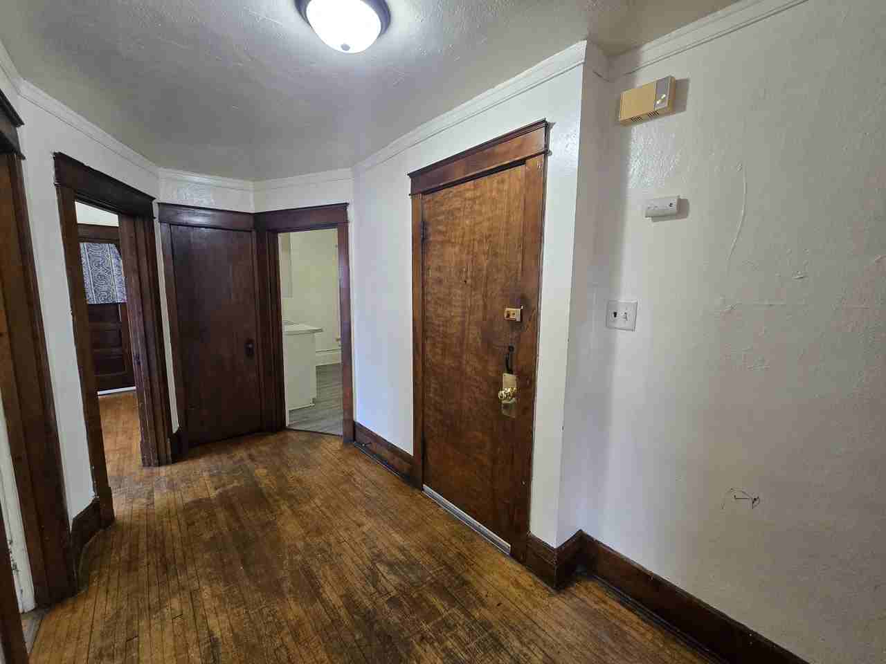 120 1/2 Harrison St #1 - Photo 7 of 24