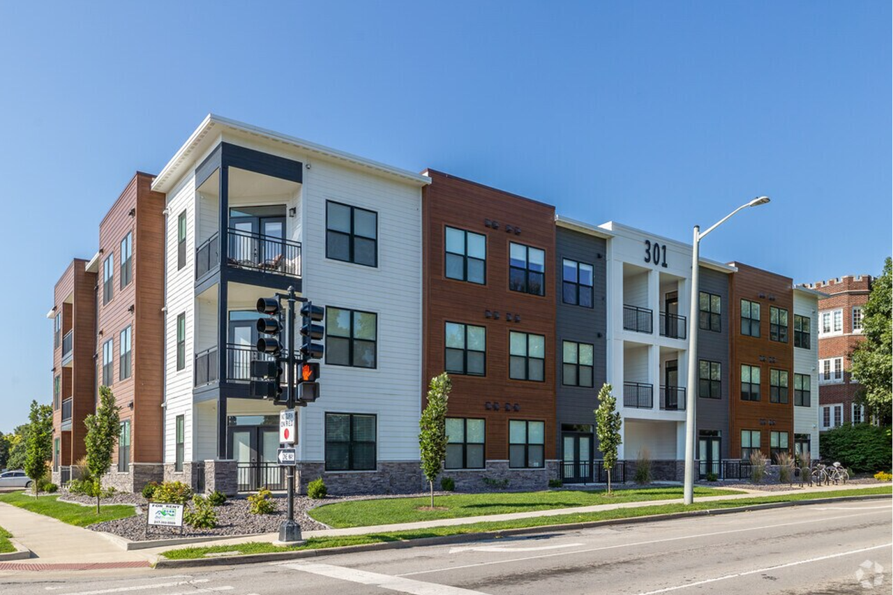 301 W. University Ave - Photo 3 of 50