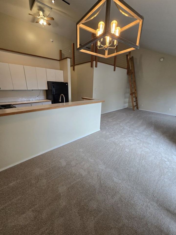 1531 Nw 61st St #301 - Photo 5 of 16