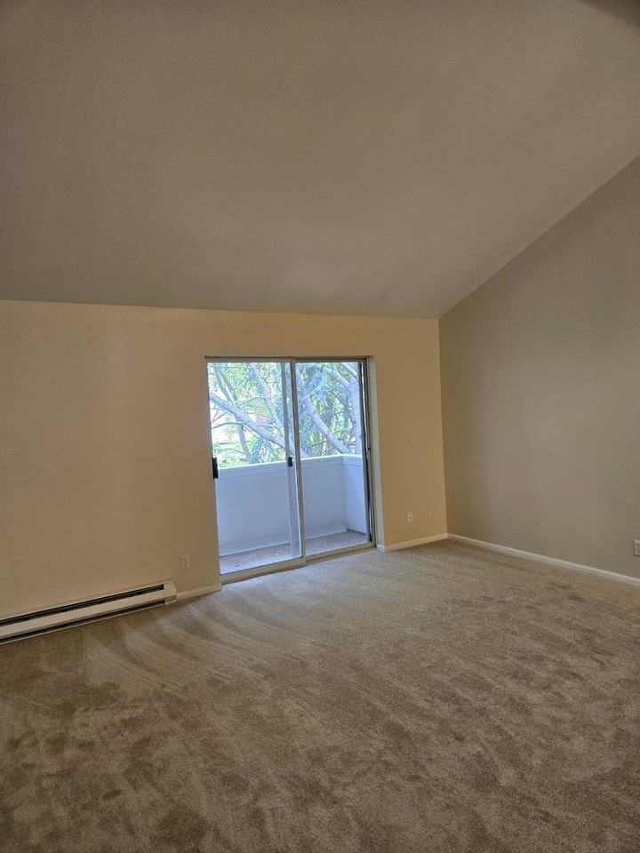 1531 Nw 61st St #303 - Photo 3 of 14