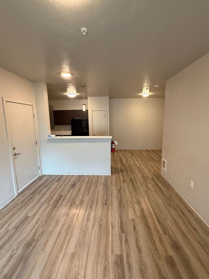 Apartments @ 2 Mile - Photo 6 of 25