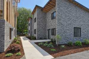 featured image of 220 S 15th St #TH