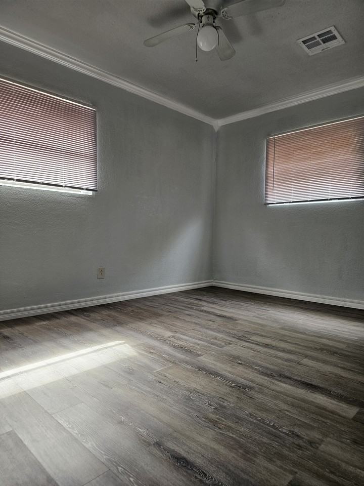 904 Se 69th St #8th - Photo 4 of 16