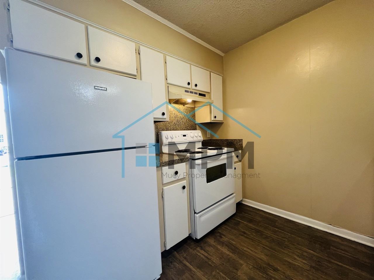 313 Woodale Dr #16 - Photo 4 of 10