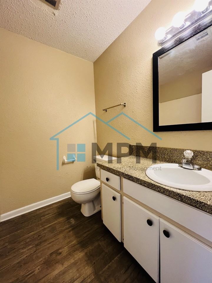 313 Woodale Dr #16 - Photo 7 of 10